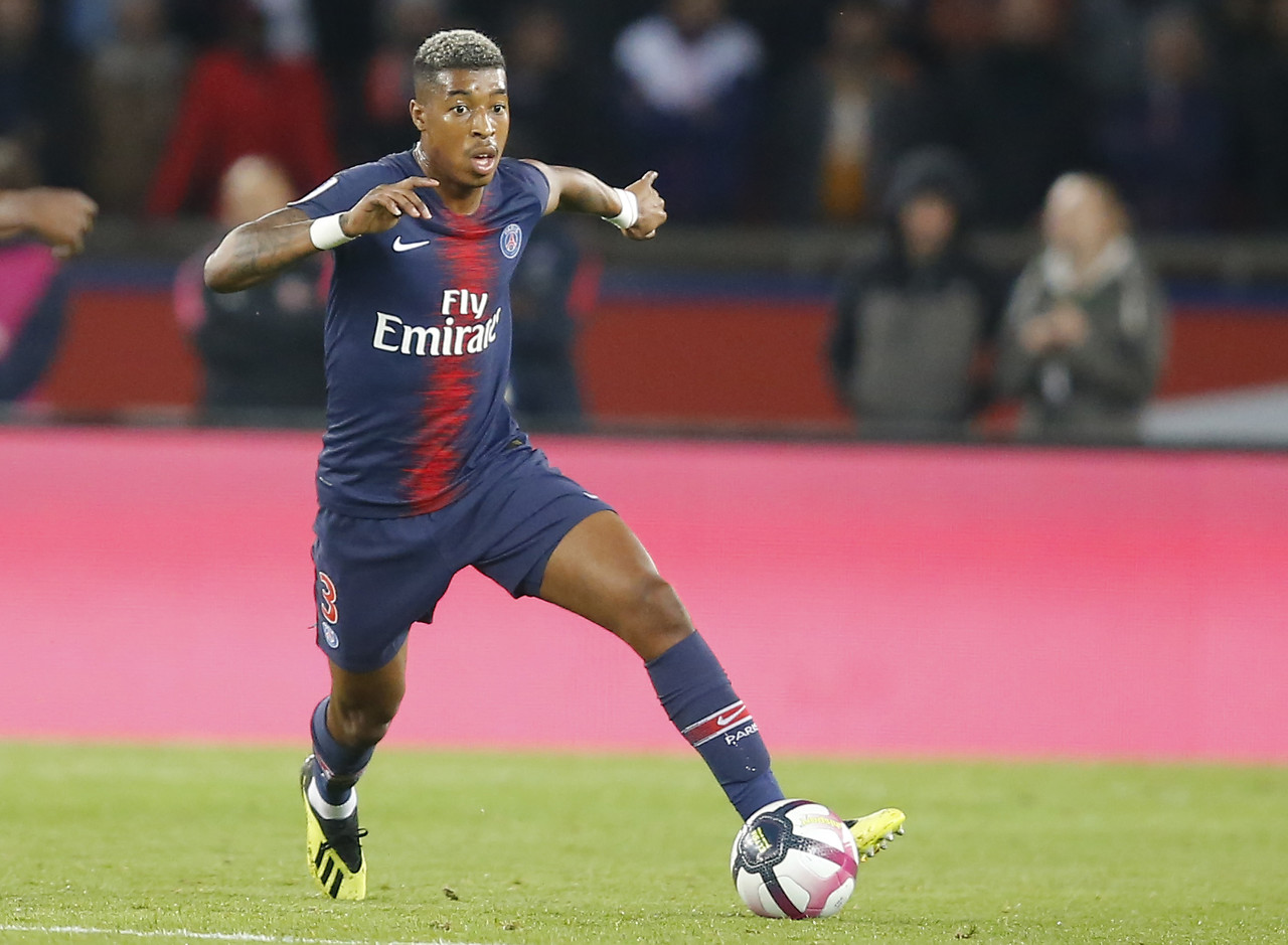 金彭贝:困难时期巴黎要团结起来 下半场出色表现让胜利实至名归