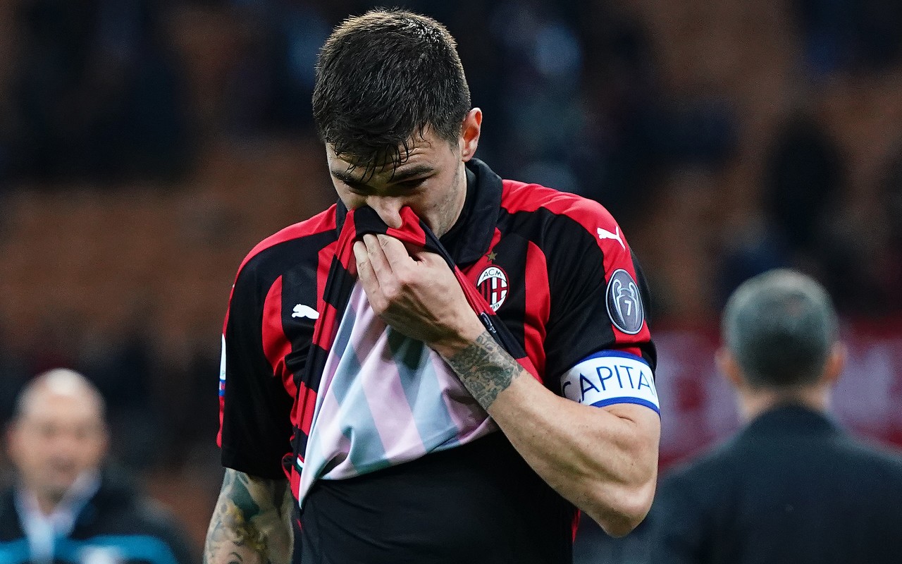 天空体育:罗马尼奥利缺席今日训练,原因是生病发烧