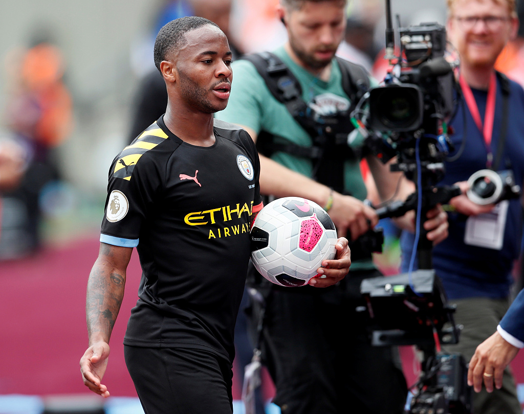 世体：受限于财政公平法案，巴萨与斯特林渐行渐远