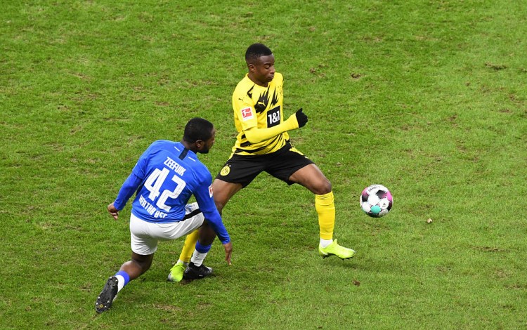 德媒:穆科科现在身处喀麦隆,足协希望他明年初随队参加非洲杯