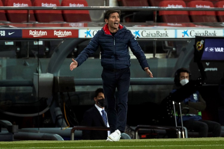 毕巴主帅:本泽马缺席对我们来说是优势,希望能够战胜皇马