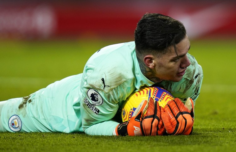 曼城名宿:埃德森是一名具有变革性的门将,他的注意力十分集中