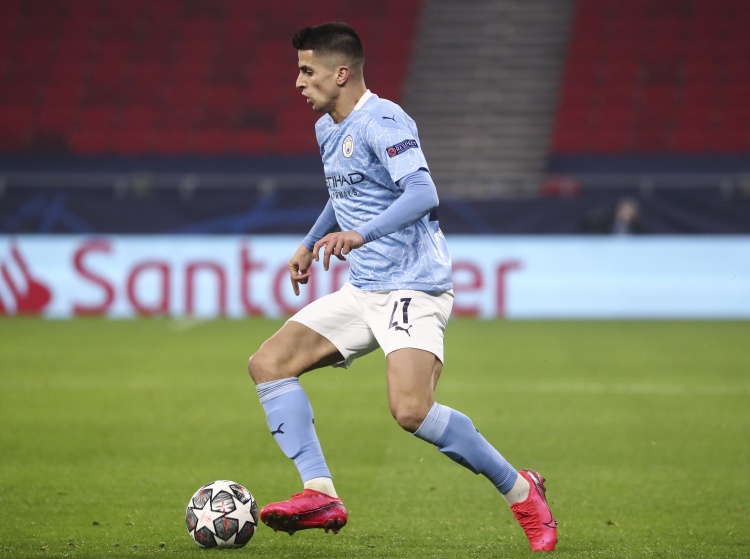 卫报:坎塞洛能否出战枪手将在周五决定,正配合警方调查遭袭事件