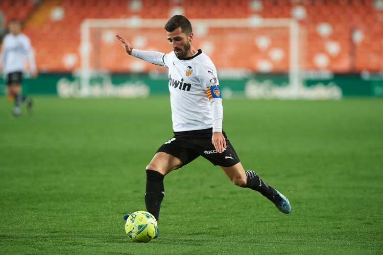 每体:巴萨希望引进加亚,球员拒绝了瓦伦西亚开出的所有续约报价