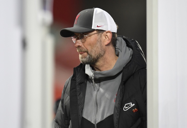 电讯报:英国首相批评利物浦球迷对国歌发出嘘声的行为