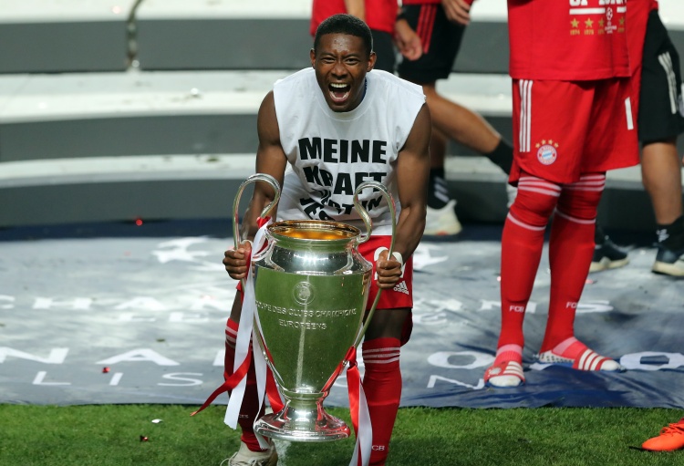 赫内斯:阿拉巴每个圣诞夜都给我打电话,很不希望他离开拜仁