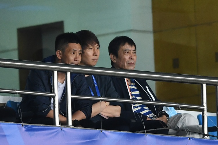 记者:国足换帅需等批示李铁仍带队指挥 足协曾整理扬科维奇档案