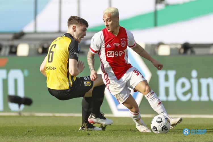 斯基拉:拜仁纽卡曼联枪手都在关注着阿贾克斯边锋安东尼