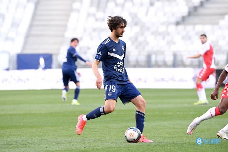 记者：考虑到中场困局以及非洲杯，米兰可能提前召回阿德利