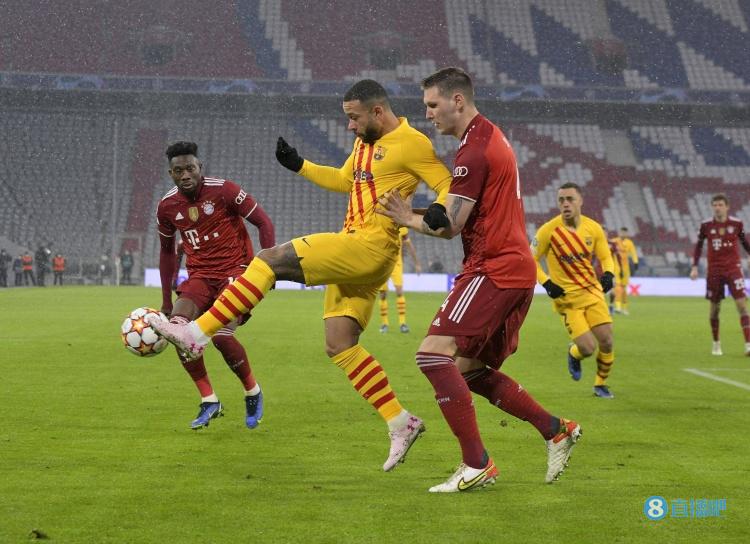 每体作家：巴萨本赛季已使用14套三叉戟组合，依然没找到理想组合