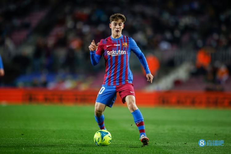 每体:加维正在等待与巴萨续约,双方会在二月安排会面