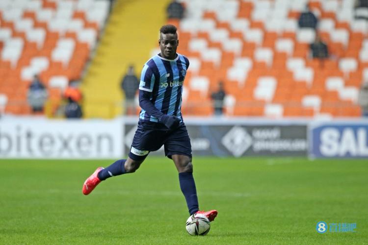 卡萨诺:支持巴洛特利入选国家队 他能在比赛最后出场并贡献天赋