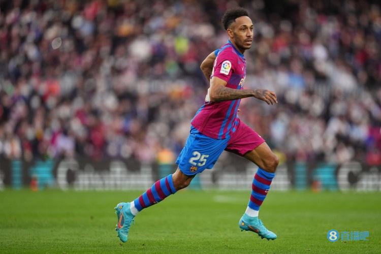 每体:近两场比赛打进4球,奥巴梅扬已在巴萨找回进球感觉